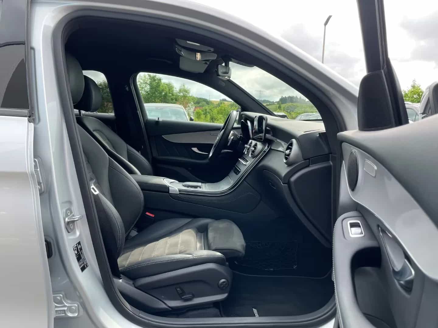 Mercedes-Benz GLC-Class 220 04/2021-photo-16
