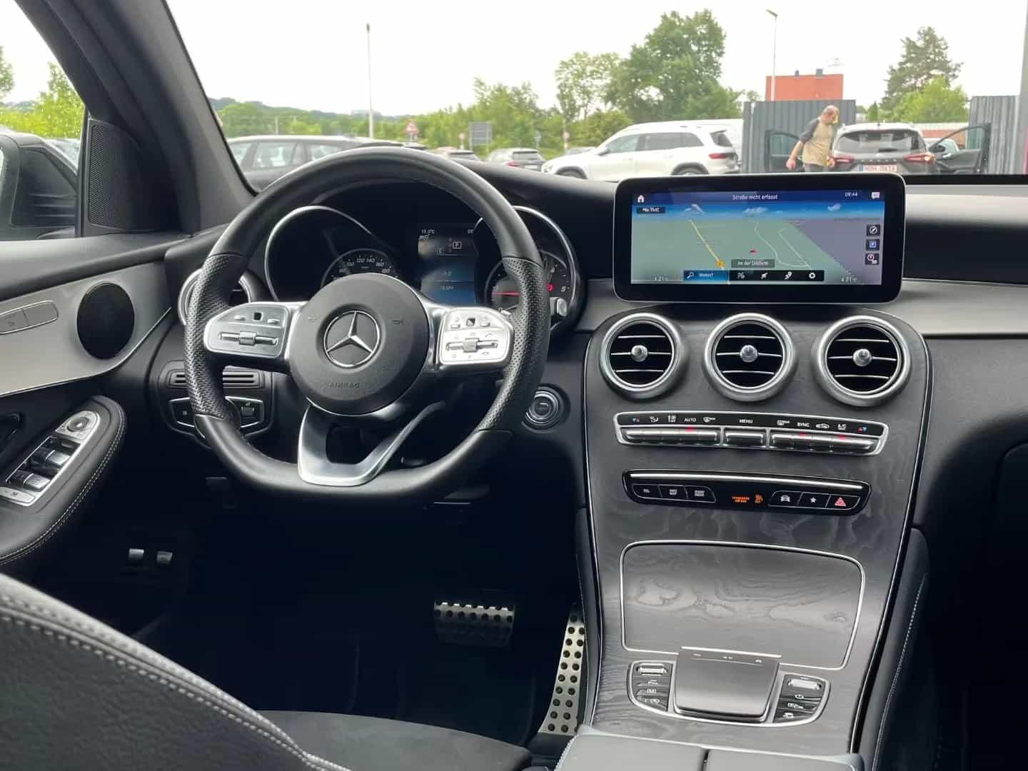 Mercedes-Benz GLC-Class 220 04/2021-photo-18
