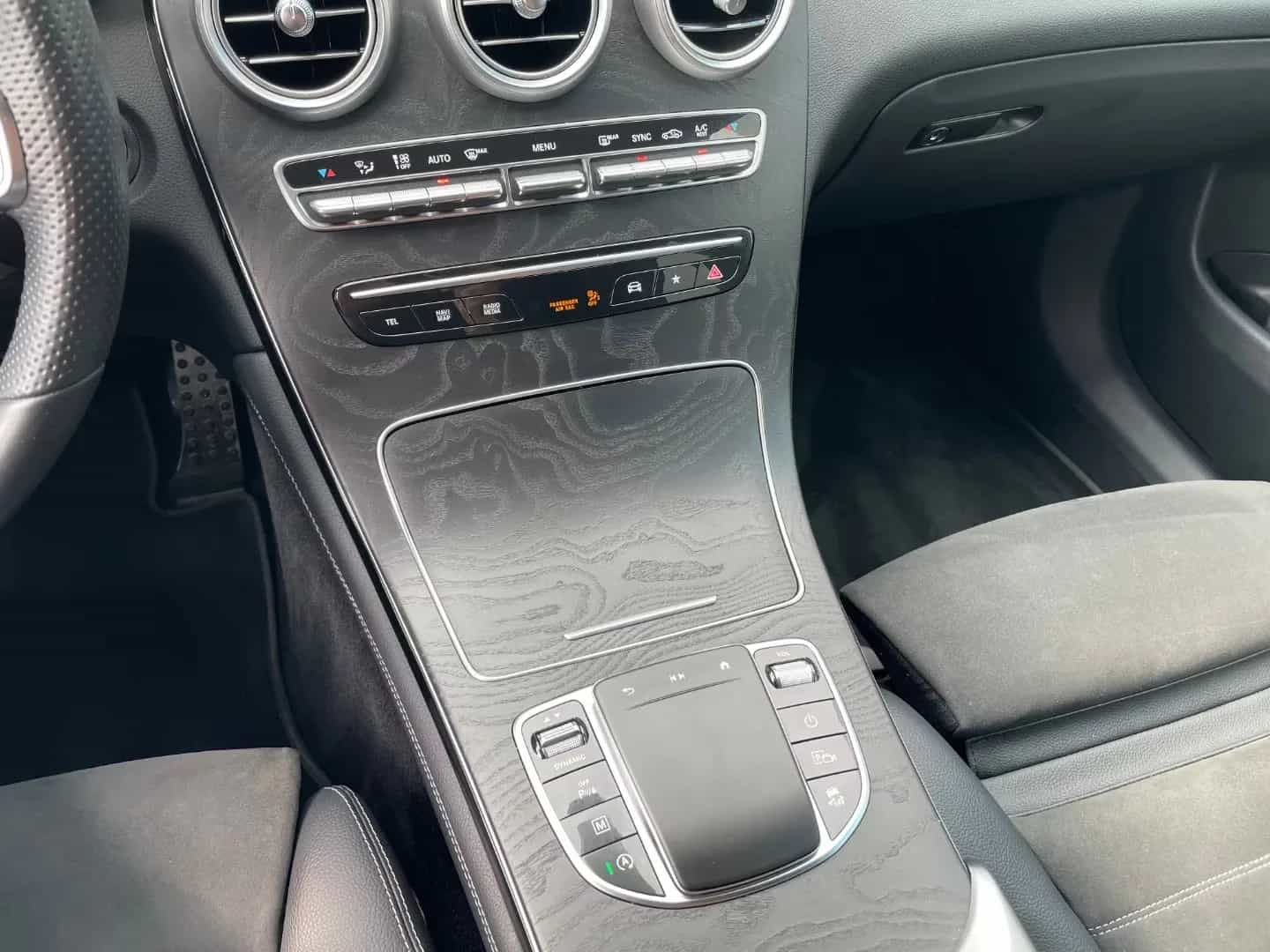 Mercedes-Benz GLC-Class 220 04/2021-photo-25