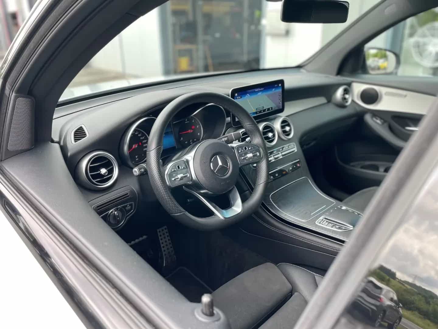 Mercedes-Benz GLC-Class 220 04/2021-photo-26