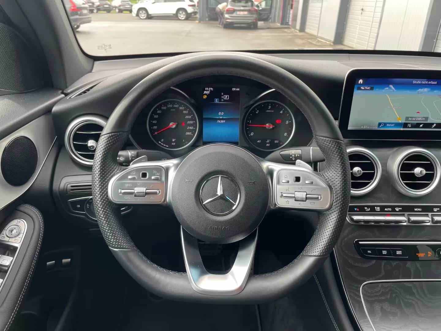 Mercedes-Benz GLC-Class 220 04/2021-photo-9