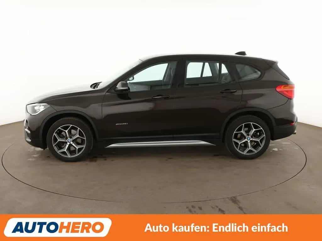 BMW X1 xDrive 25i xLine Aut.*NAVI*TEMPO*PDC*SHZ*LIM* 07/2017-photo-2