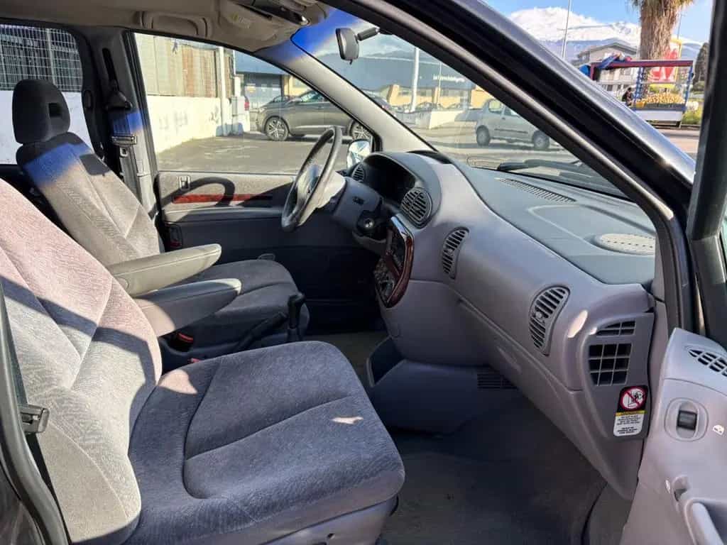 Chrysler Voyager Crysler 01/2001-photo-6