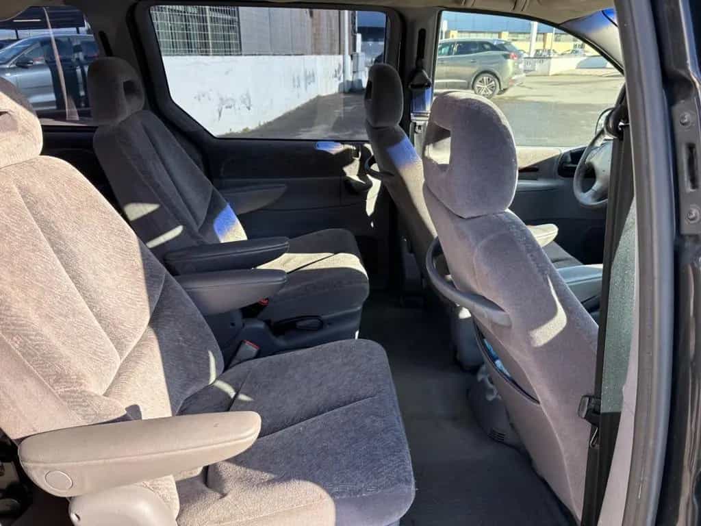 Chrysler Voyager Crysler 01/2001-photo-7