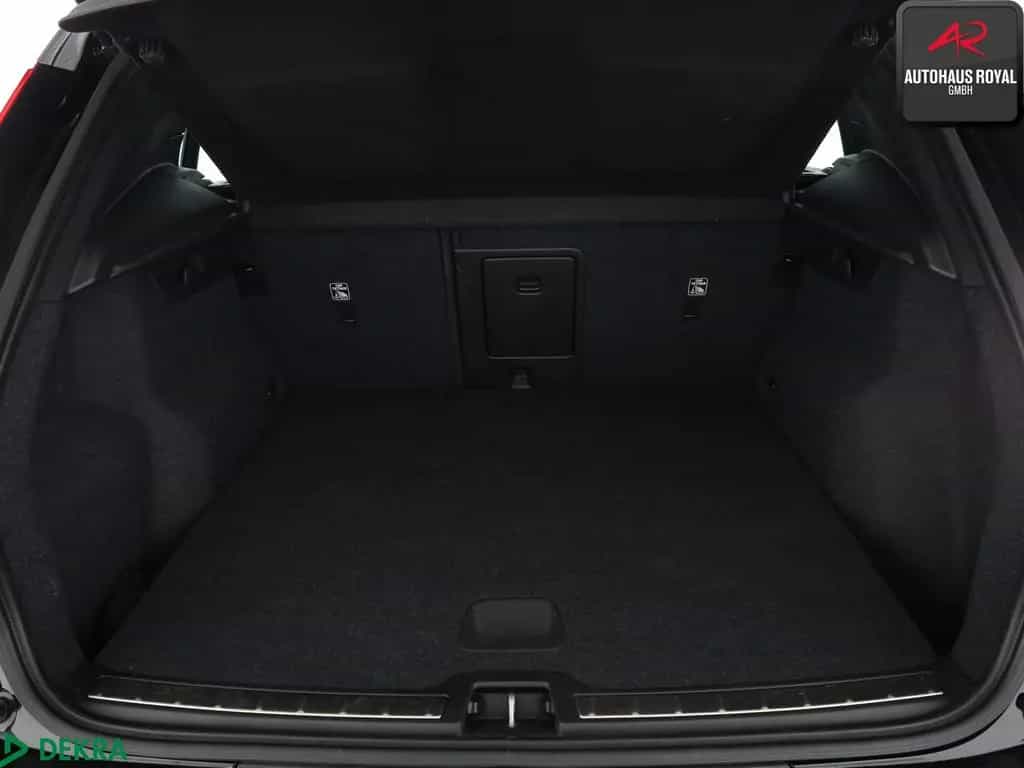 Volvo XC40 XC 40 2.0 T5 AWD R DESIGN PANO,STANDHEIZ,ACC,21Z 04/2018-photo-12