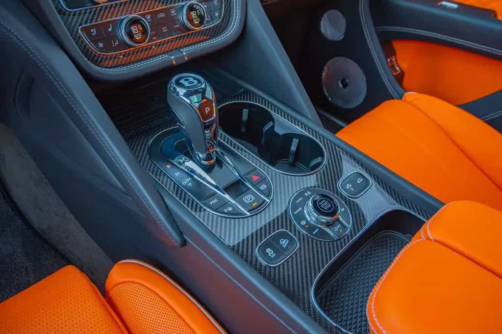 Bentley Bentayga V8 MANSORY * CARBON*CERAMIC BRAKES* 09/2021-photo-18