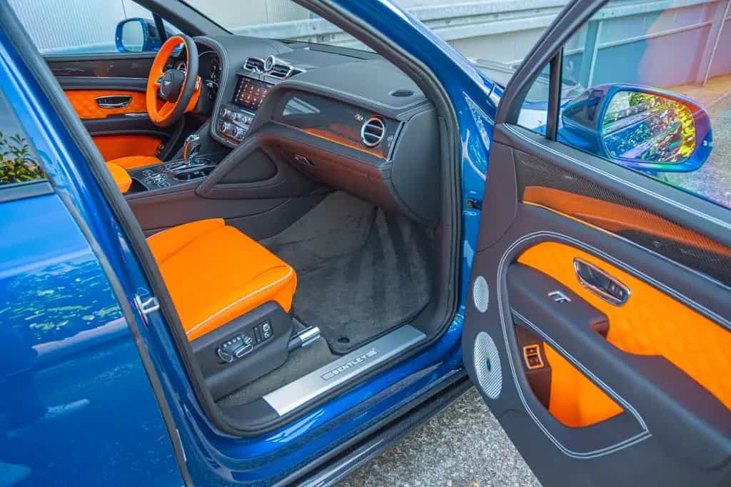 Bentley Bentayga V8 MANSORY * CARBON*CERAMIC BRAKES* 09/2021-photo-22