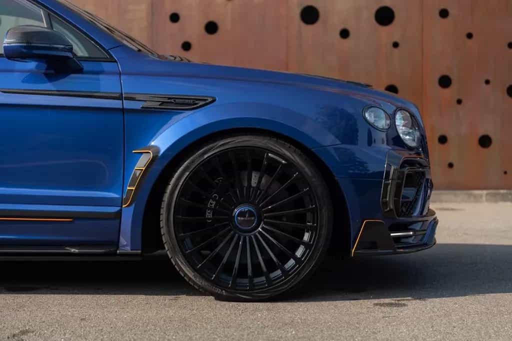 Bentley Bentayga V8 MANSORY * CARBON*CERAMIC BRAKES* 09/2021-photo-8