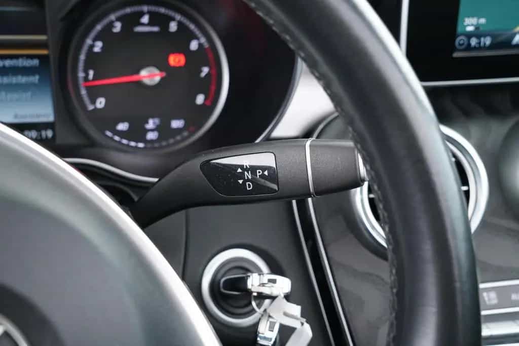 Mercedes-Benz C-Class 200 CABRIOLET AMG-LINE 9G-TRONIC SCHECKHEFT 11/2017-photo-20