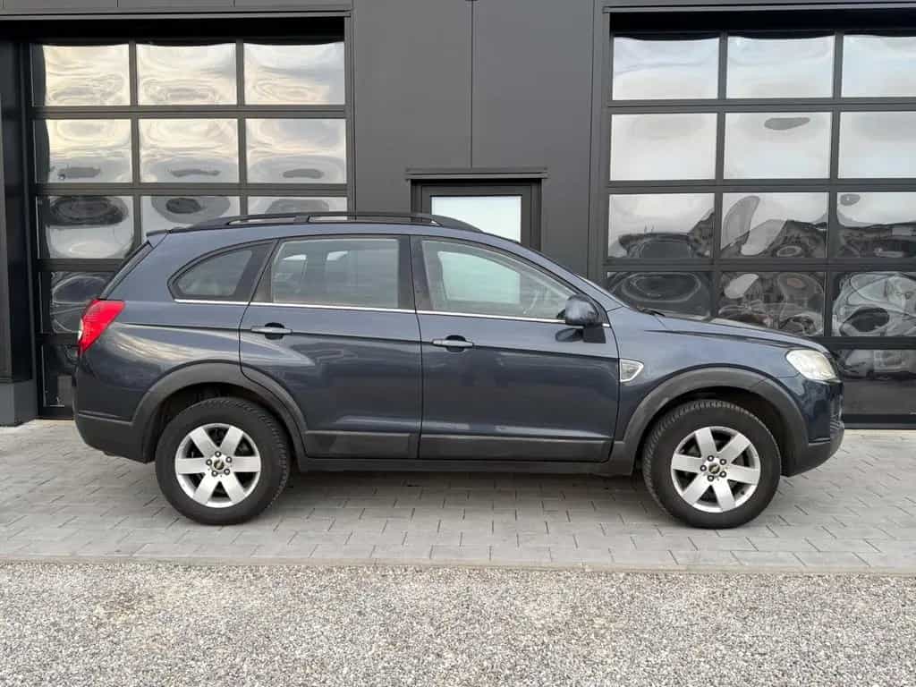 Chevrolet Captiva 2.4 LS 2WD 7-SITZ/AHK/PDC/LMF+TÜV 09.27 12/2008-photo-1