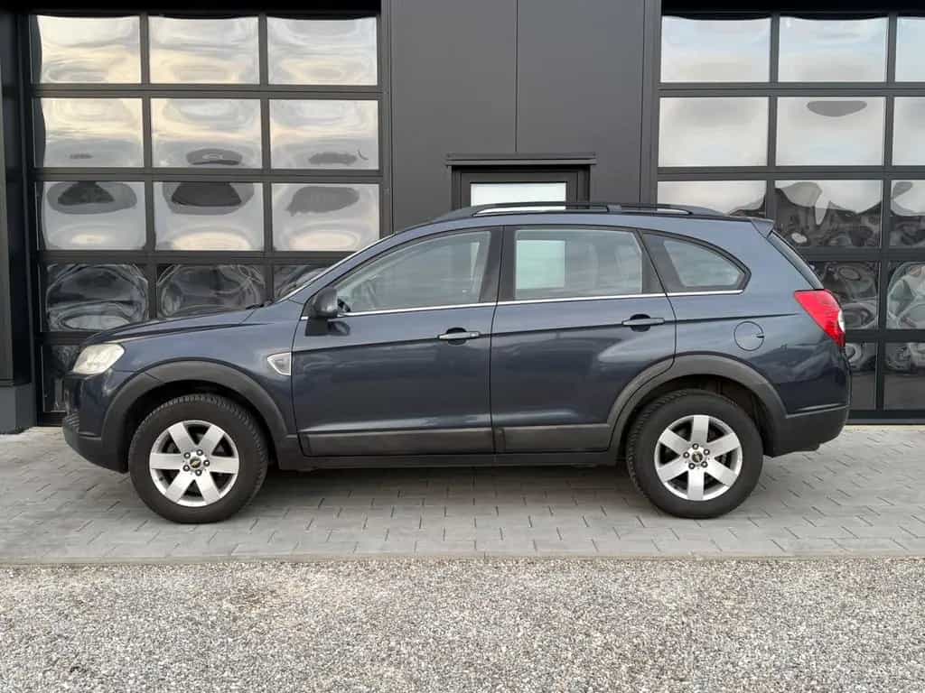 Chevrolet Captiva 2.4 LS 2WD 7-SITZ/AHK/PDC/LMF+TÜV 09.27 12/2008-photo-5