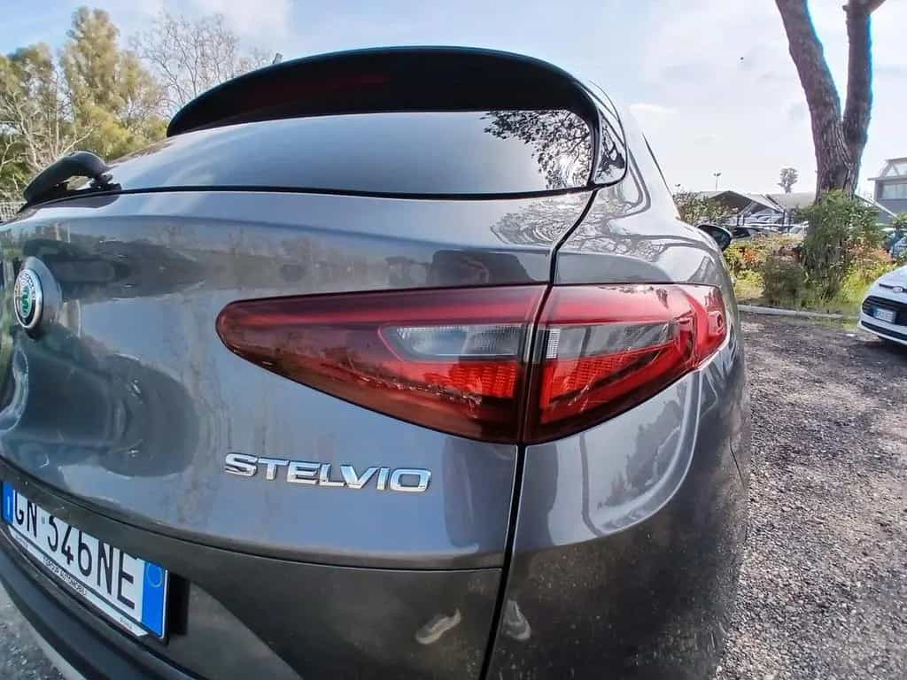 Alfa Romeo Stelvio 2.2 Turbodiesel 180 CV AT8 RW 02/2018-photo-12
