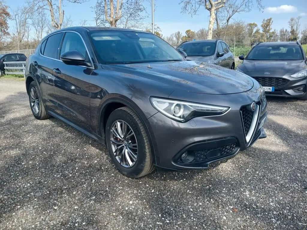 Alfa Romeo Stelvio 2.2 Turbodiesel 180 CV AT8 RW 02/2018-photo-2