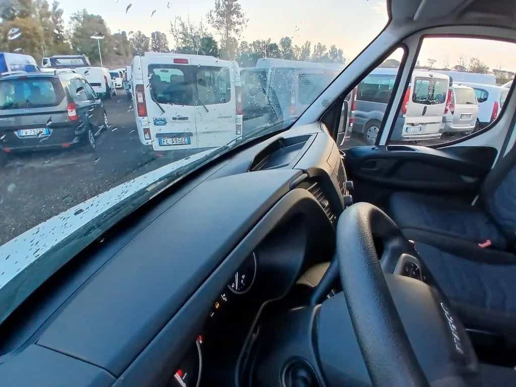 Iveco Daily 35S12V 2.3 HPT PC-TM Furgone 04/2021-photo-12