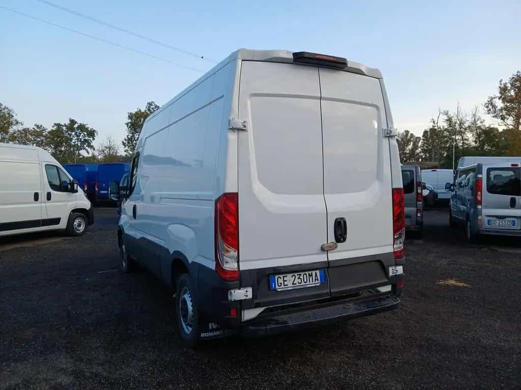 Iveco Daily 35S12V 2.3 HPT PC-TM Furgone 04/2021-photo-6
