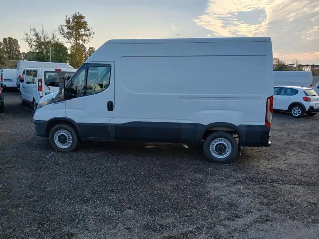 Iveco Daily 35S12V 2.3 HPT PC-TM Furgone 04/2021-photo-7