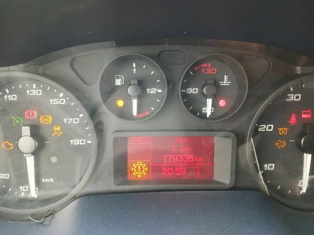 Iveco Daily 35C14 2.3 HPT PC-RG Cabinato 08/2017-photo-13