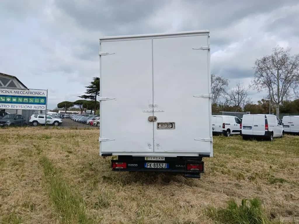 Iveco Daily 35C14 2.3 HPT PC-RG Cabinato 08/2017-photo-6