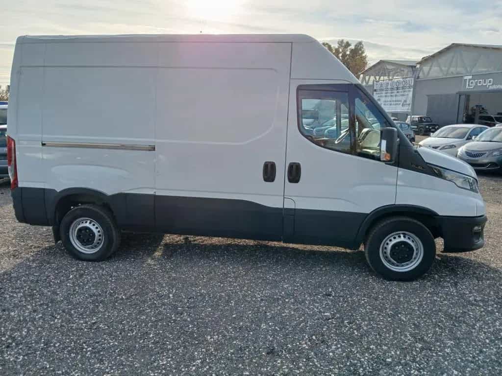 Iveco Daily 35 H2 2.3 TM PN Cabinato 04/2021-photo-4