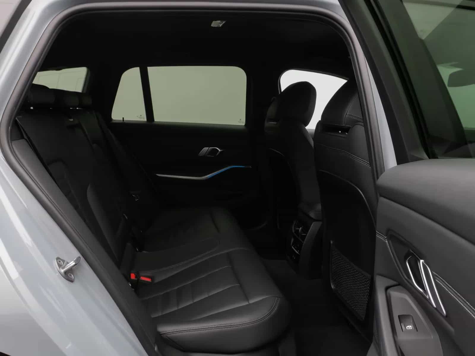 BMW 3 Series 320 d Touring LCI *HUD*LED*PDC*NAVI*AHK* 03/2023-photo-26