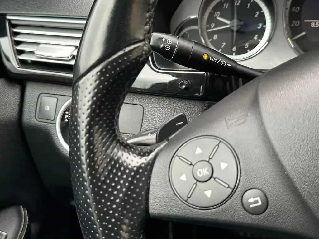 Mercedes-Benz E 250 *AMG-LINE*COMAND*BlueE*SHZ*PDC*XENON* 09/2011-photo-7