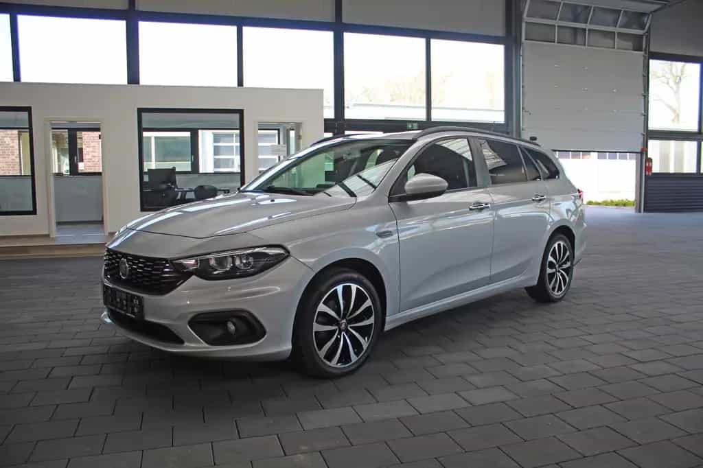 Fiat Tipo 1.4 T-Jet Lounge(Sitzheizung,Navi, ACC,AHK) 12/2021-photo-0