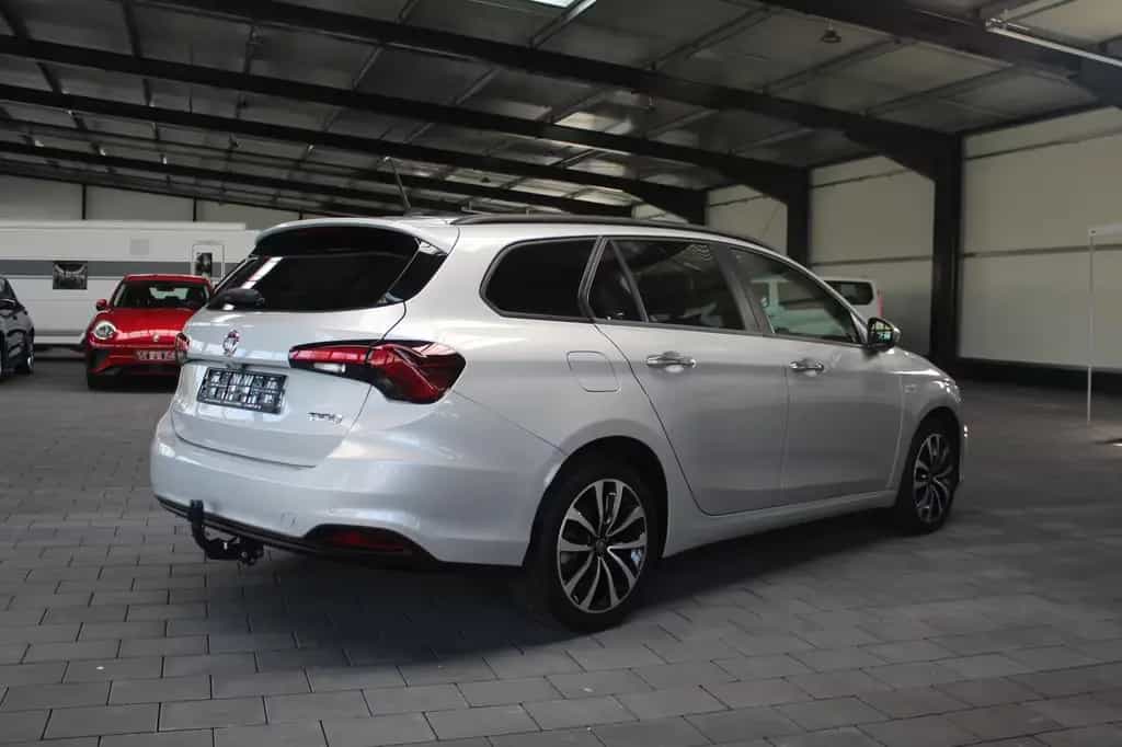 Fiat Tipo 1.4 T-Jet Lounge(Sitzheizung,Navi, ACC,AHK) 12/2021-photo-2