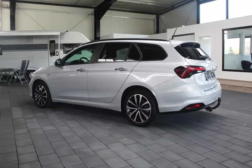 Fiat Tipo 1.4 T-Jet Lounge(Sitzheizung,Navi, ACC,AHK) 12/2021-photo-3