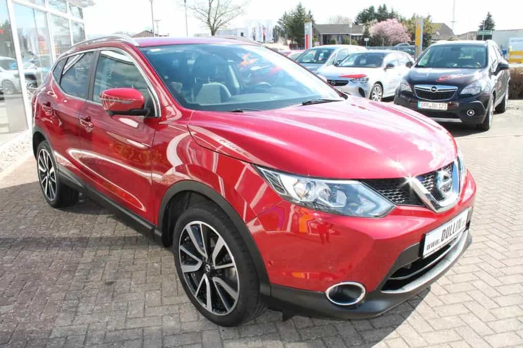 Nissan Qashqai Tekna + Anhängerzug 07/2016-photo-11
