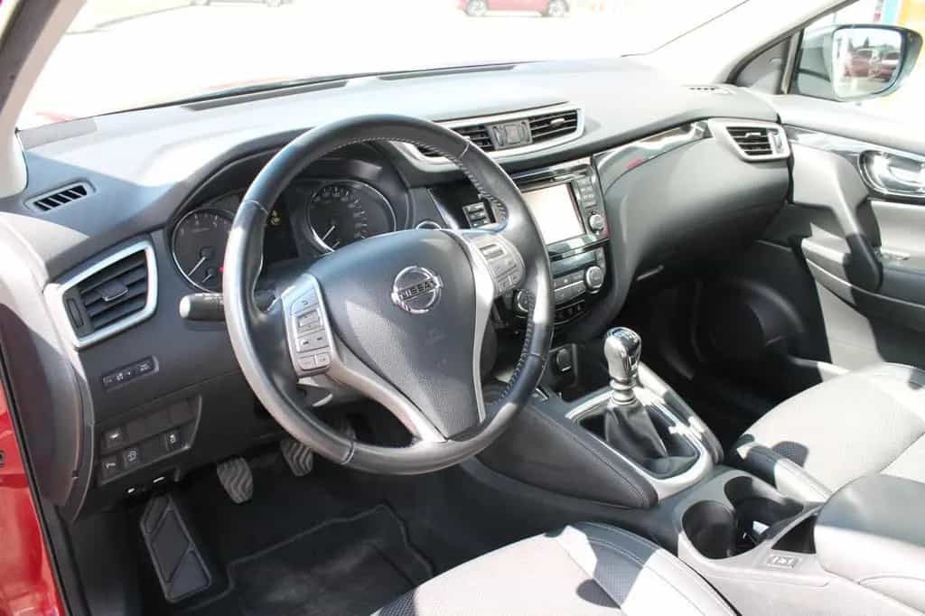 Nissan Qashqai Tekna + Anhängerzug 07/2016-photo-16