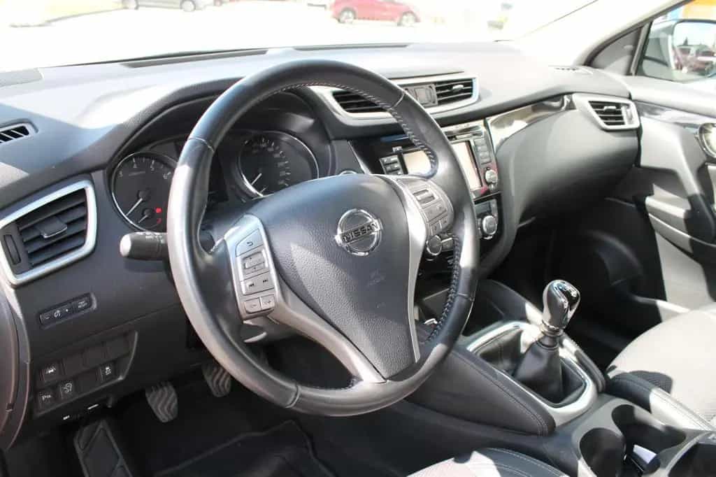 Nissan Qashqai Tekna + Anhängerzug 07/2016-photo-19