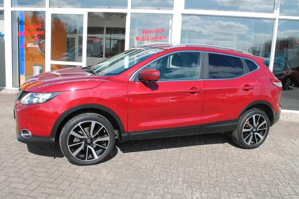 Nissan Qashqai Tekna + Anhängerzug 07/2016-photo-4