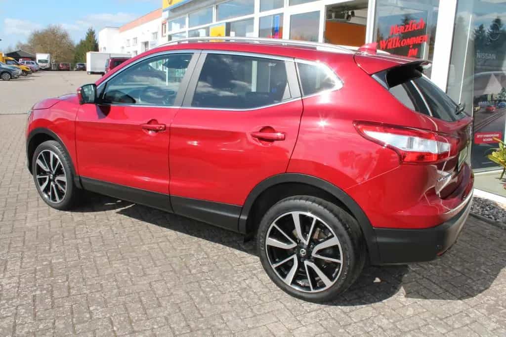 Nissan Qashqai Tekna + Anhängerzug 07/2016-photo-5