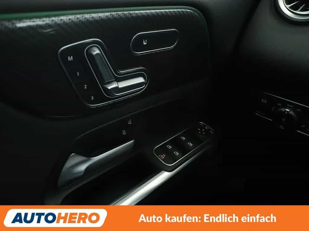 Mercedes-Benz GLB-Class 250 4Matic AMG Line Aut.*NAVI*360*ACC* 01/2020-photo-26