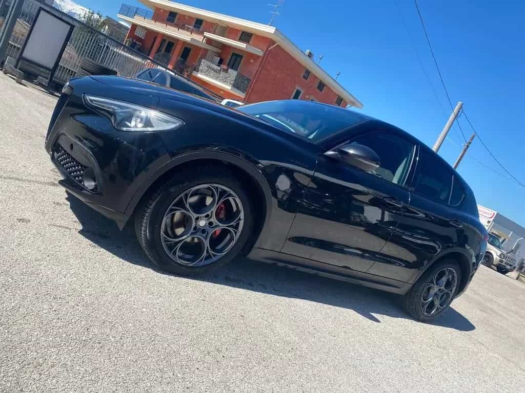 Alfa Romeo Stelvio 2.2 Turbodiesel 180 CV AT8 RW 07/2018-photo-3
