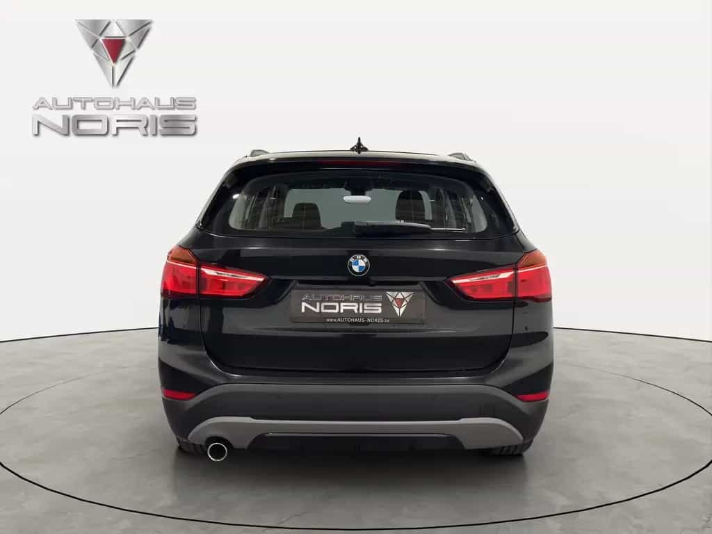 BMW X1 sDrive 18 i Sport Line *AHK*NAVI*LED*KAMERA* 11/2018-photo-7