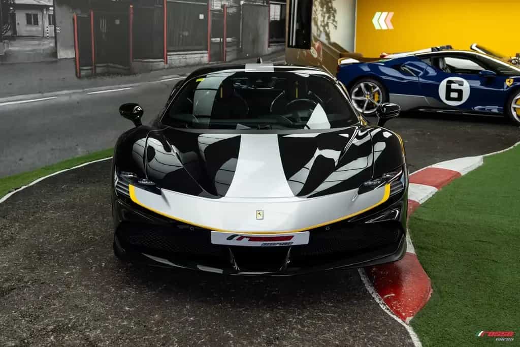 Ferrari SF90 *FULL NERO DAYTONA STEALTH CONFIG.* 06/2021-photo-1