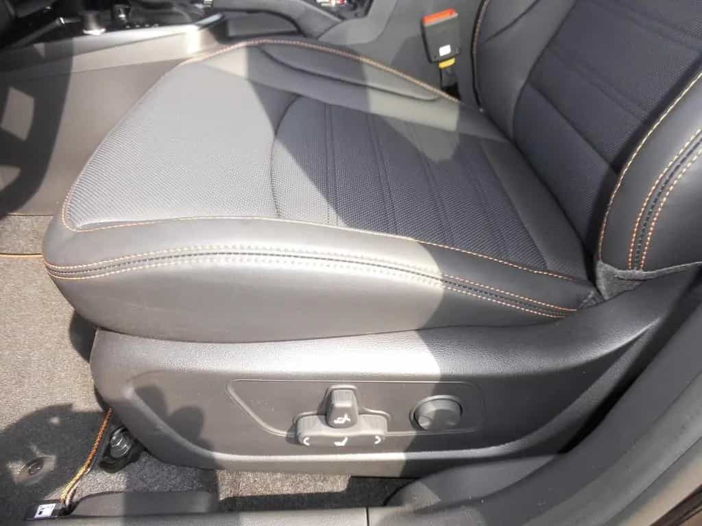 KGM Tivoli 1.5T "Limited 50" AT Leder Klima-AT LED null-photo-17