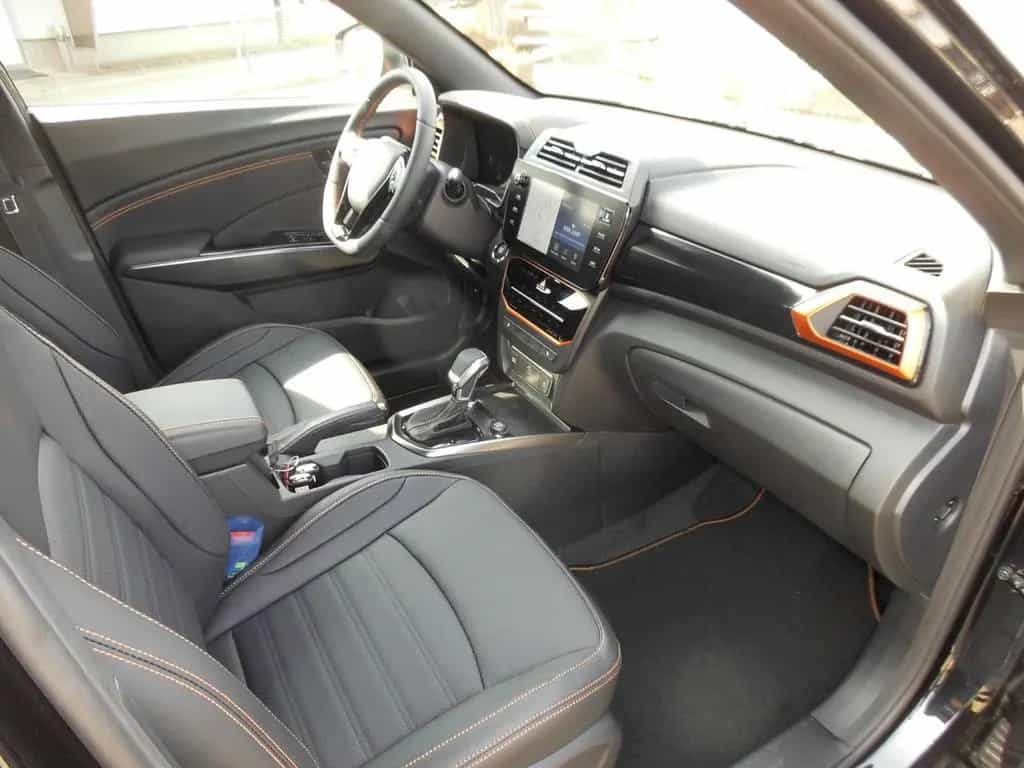 KGM Tivoli 1.5T "Limited 50" AT Leder Klima-AT LED null-photo-18