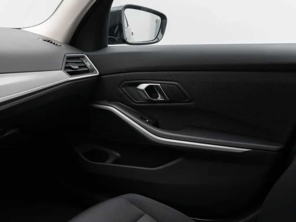 BMW 3 Series 330i xD DAB HUD CockPitPro PDCFernlichtassist 10/2022-photo-35