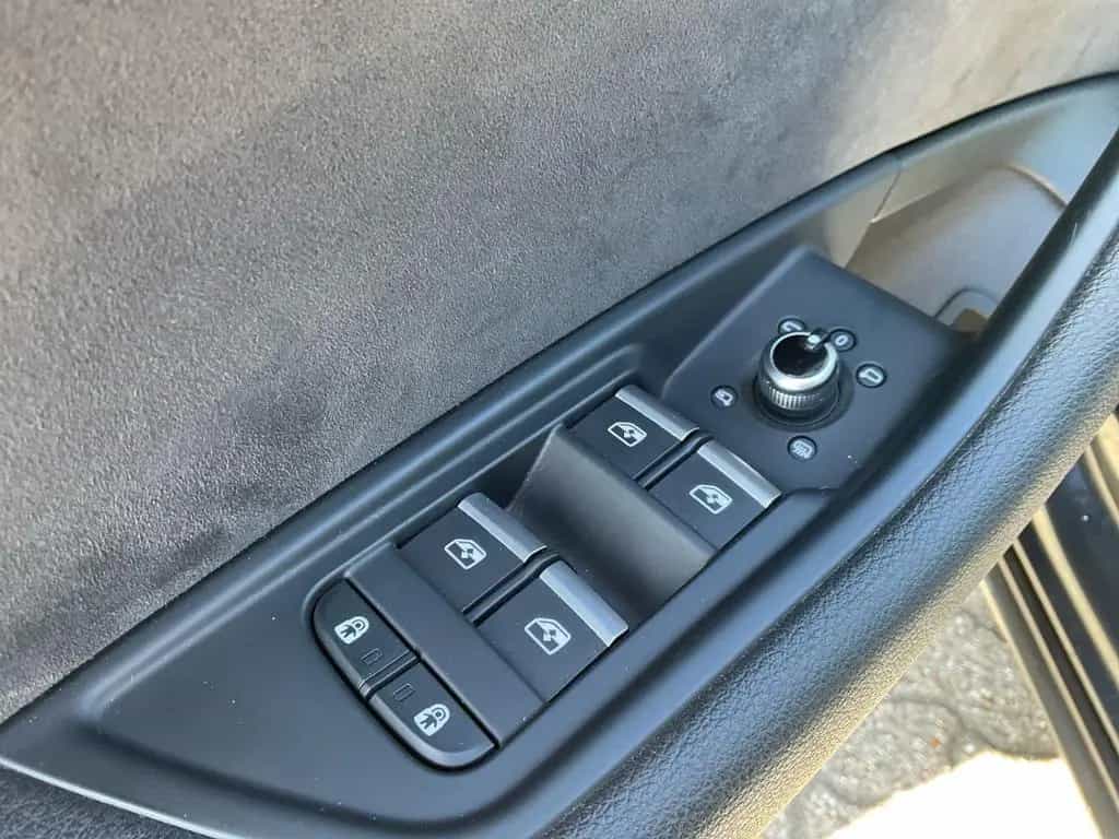 Audi A4 Avant 35 TFSI Advanced AHK LED KAMERA ACC 05/2020-photo-21