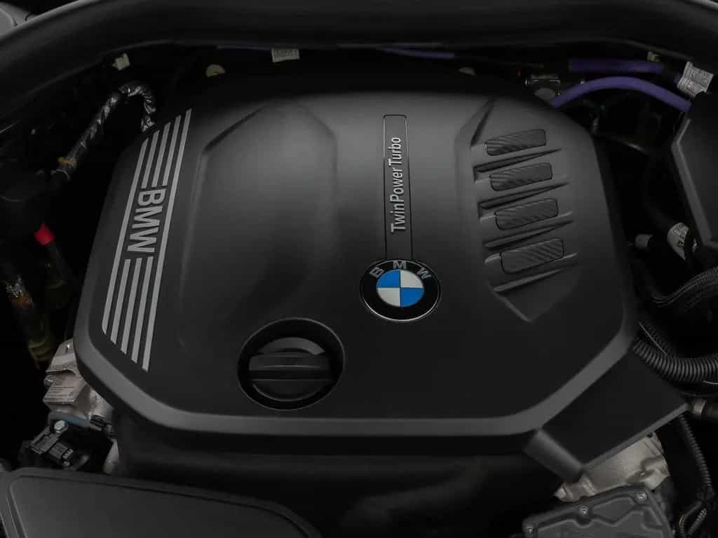 BMW 5 Series 520d xD Panorama Kamera HUD DAB H/K AHK Leder 01/2023-photo-14