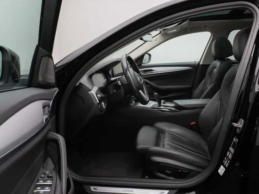 BMW 5 Series 520d xD Panorama Kamera HUD DAB H/K AHK Leder 01/2023-photo-19