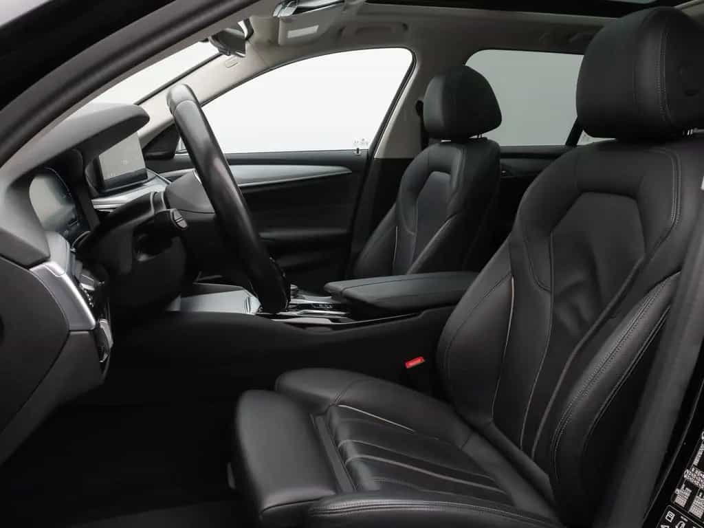 BMW 5 Series 520d xD Panorama Kamera HUD DAB H/K AHK Leder 01/2023-photo-34