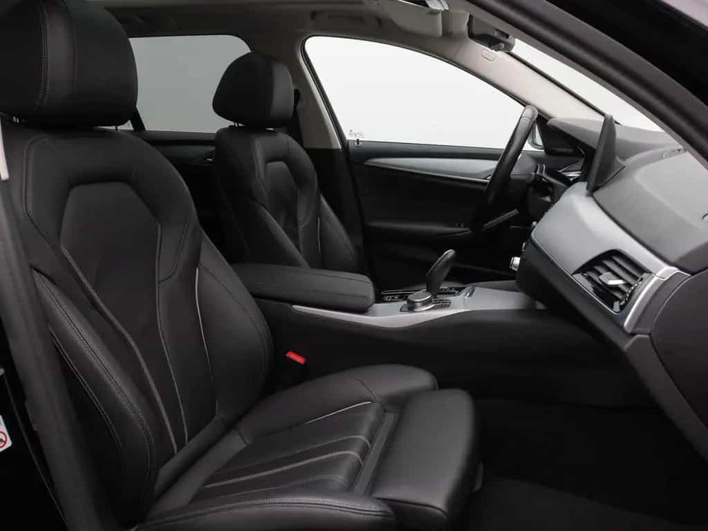 BMW 5 Series 520d xD Panorama Kamera HUD DAB H/K AHK Leder 01/2023-photo-35