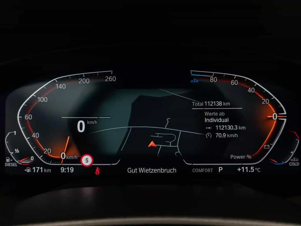 BMW 5 Series 520d xD Panorama Kamera HUD DAB H/K AHK Leder 01/2023-photo-40