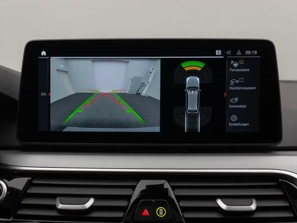BMW 5 Series 520d xD Panorama Kamera HUD DAB H/K AHK Leder 01/2023-photo-41