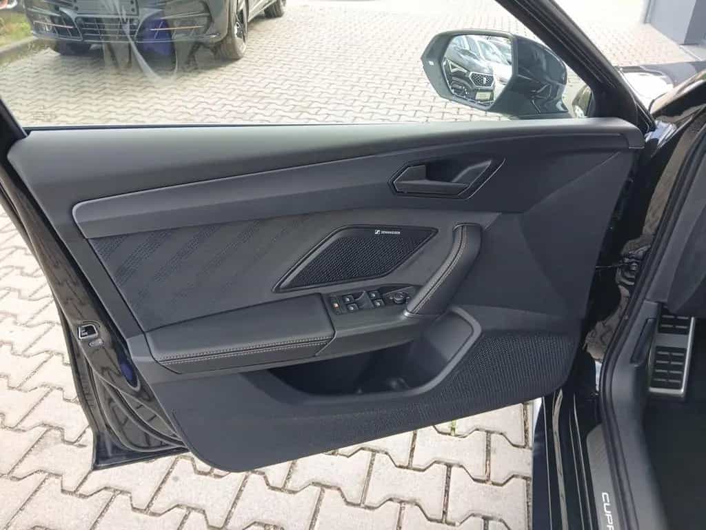 Cupra Leon VZ 2.0 TSI 300PS *Matrix*Pano*Sennheiser* 03/2026-photo-18