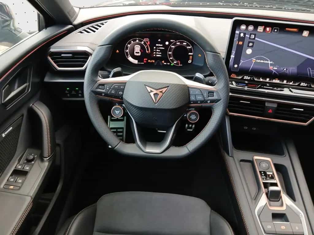 Cupra Leon VZ 2.0 TSI 300PS *Matrix*Pano*Sennheiser* 03/2026-photo-8