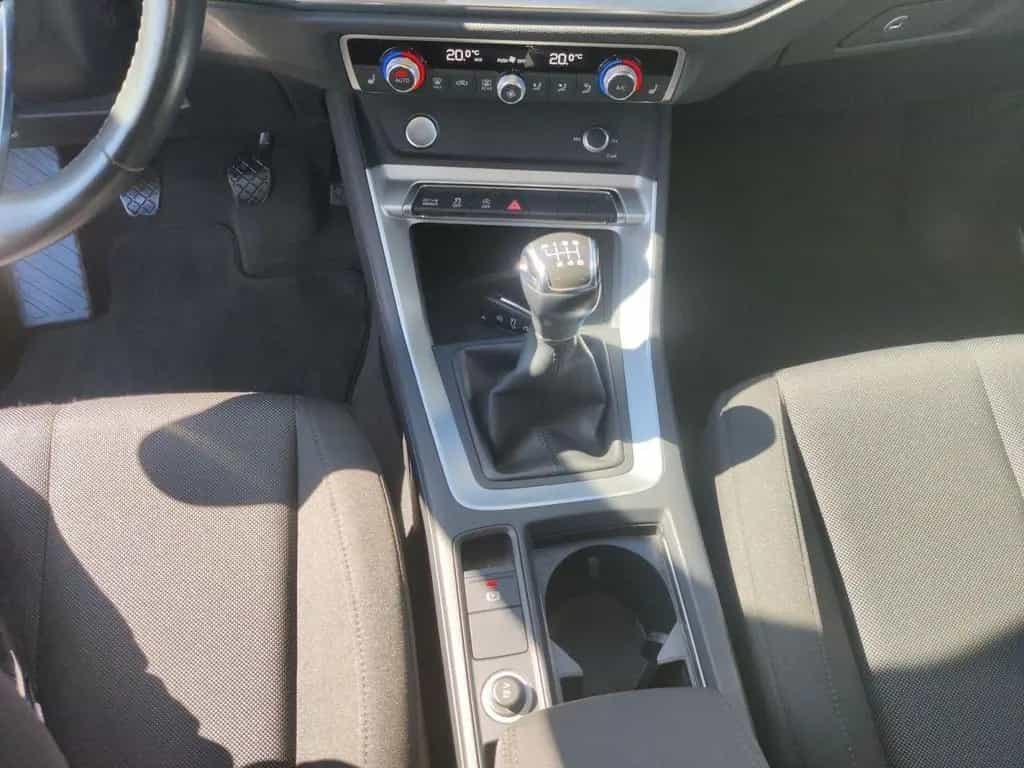 Audi Q3 35 TFSI LED, AHK, Pano, ACC, Keyless, Navi, 1 05/2019-photo-9